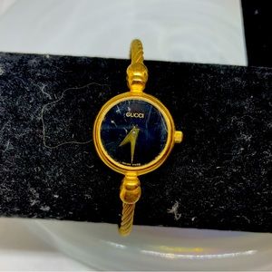 USED! Gucci watch.